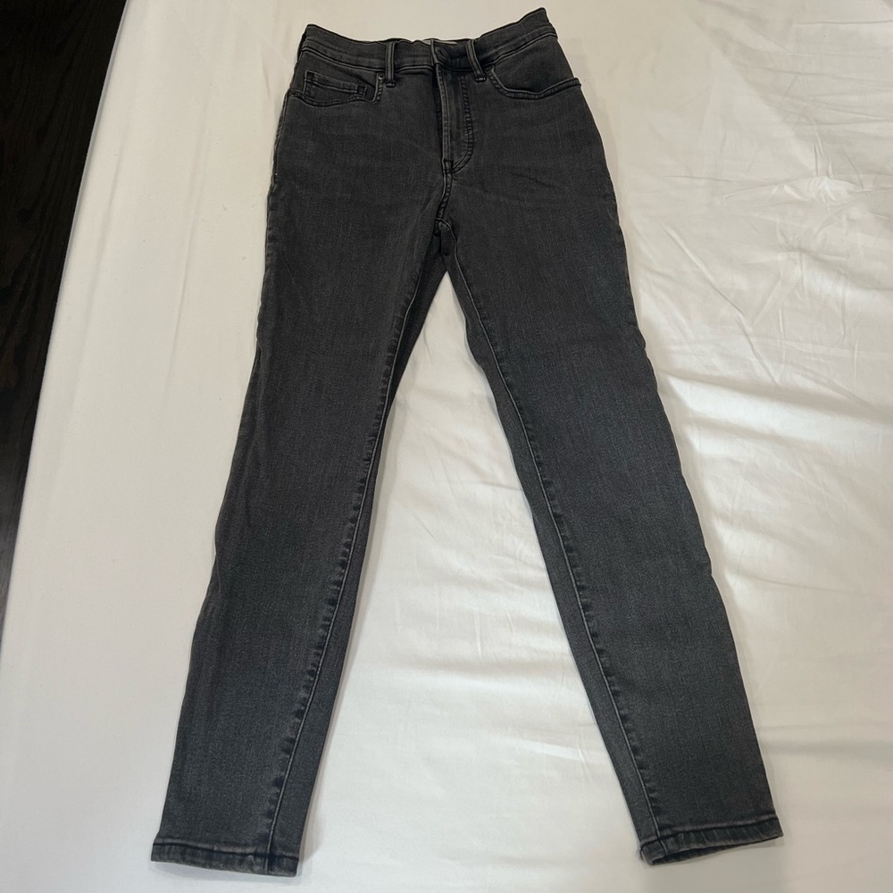 Everlane - Authentic Stretch High Rise Skinny Jeans in Washed Black